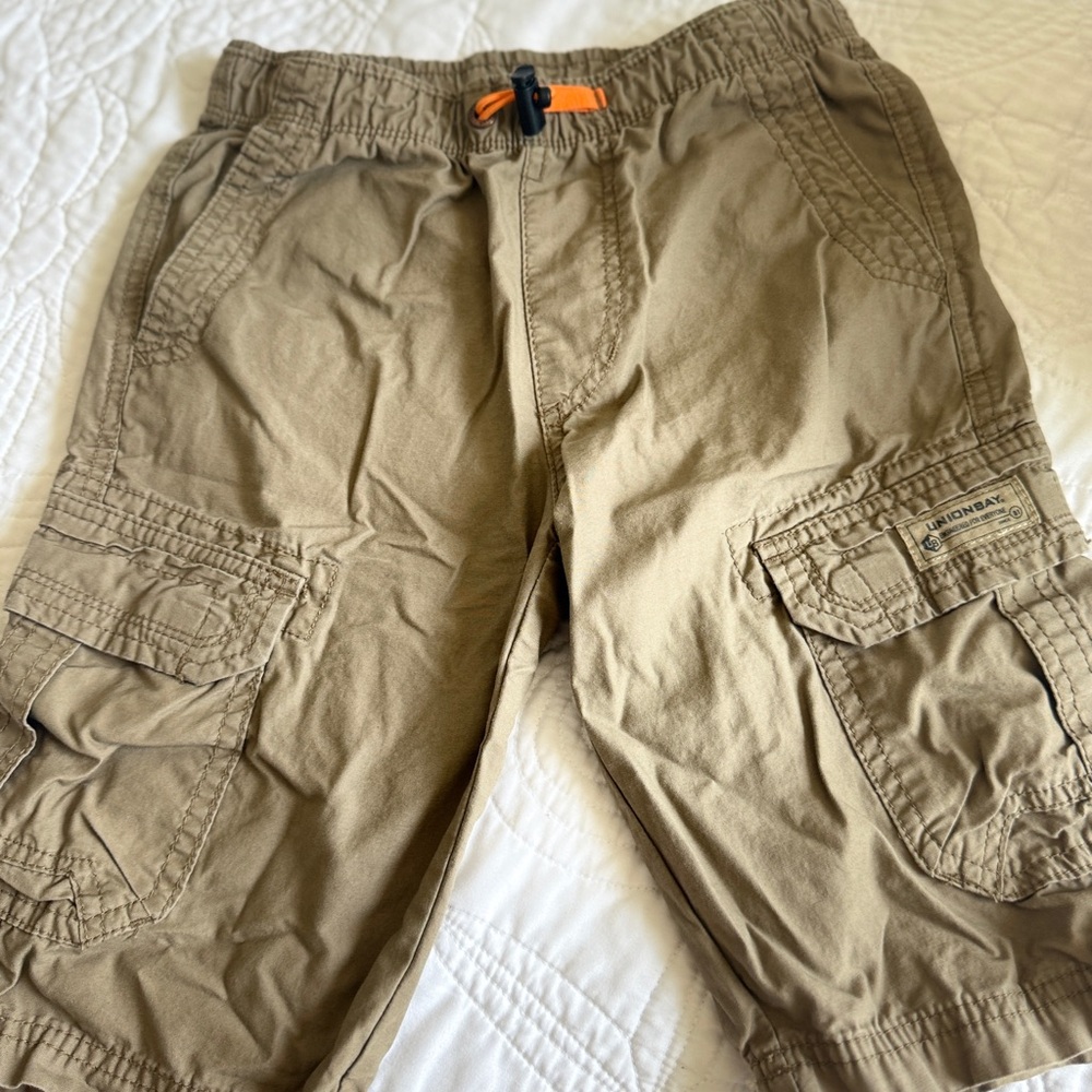 Khaki Cargo Shorts size S (7/8)